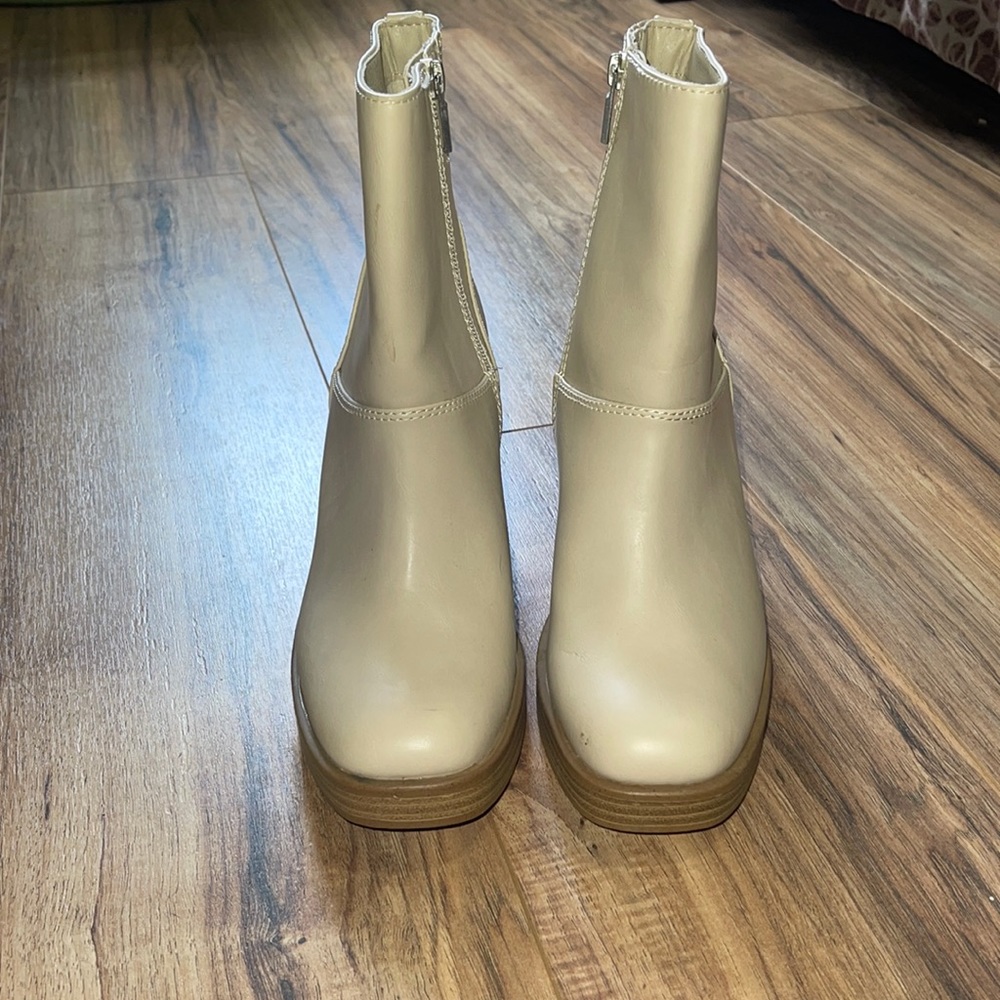 Womens boots